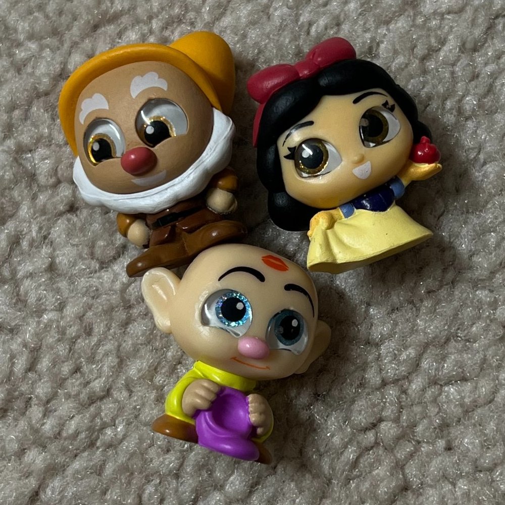 Disney Doorables Series 6: Bundle from Snow White
